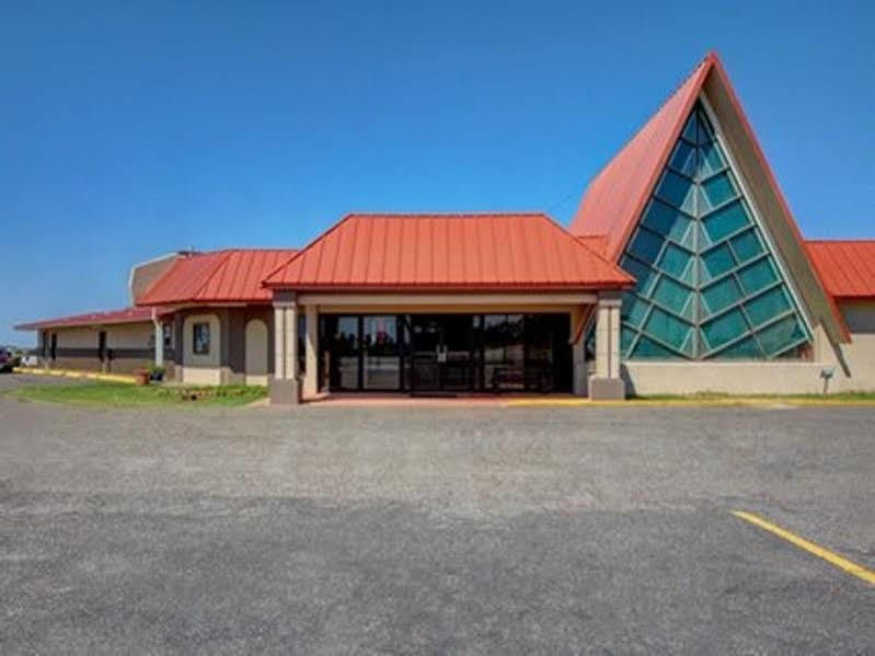 Rodeway Inn Perry Exterior photo